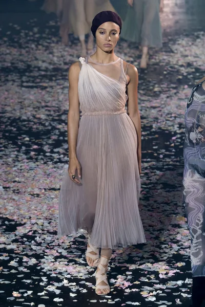 Look 80